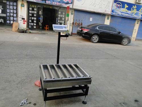 300公斤不鏽鋼（gāng）滾輪滾筒電子秤（chèng） 300kg滾筒（tǒng）秤廠（chǎng）家直銷