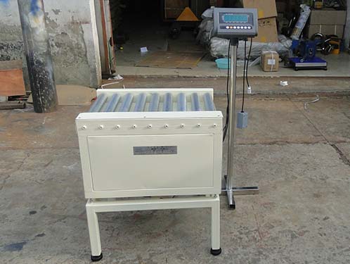 全自動滾筒式電子秤 滾輪輸送電（diàn）子稱