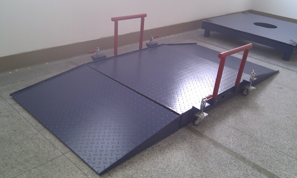 3噸帶（dài）斜坡電子地磅 3t超（chāo）低台麵地秤